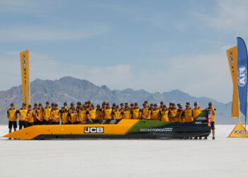 Maneja a 653.908 km/h un auto a hidrógeno